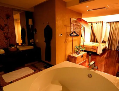 北京西城养生会所的黄昏恋：当爱情遇上八十岁